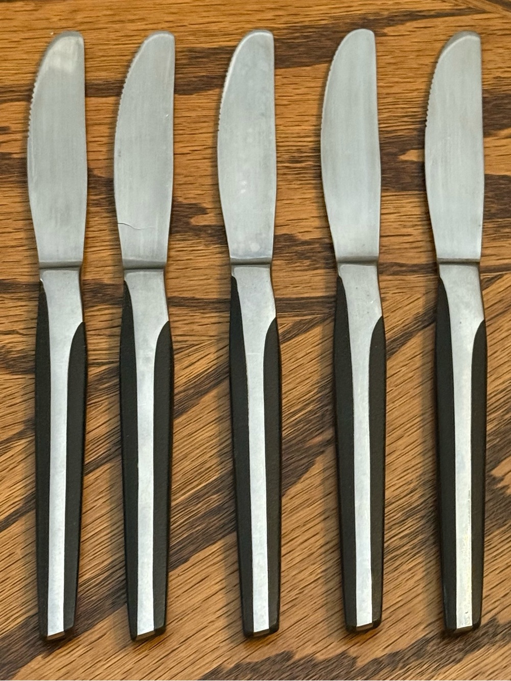 Vintage MCM Eldan ELD2 Black 5 Dinner Knives Stainless Flatware 8 1/8”